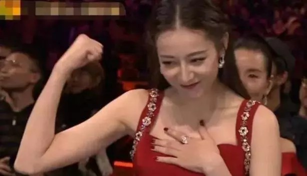 女星走光集锦分享(女星走光合集盘点)