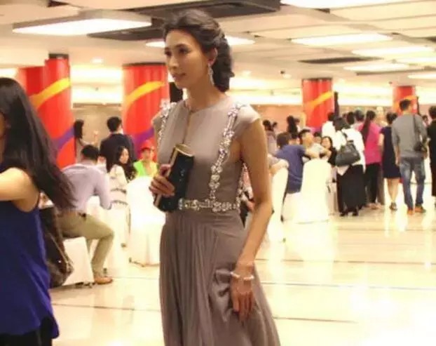 女星走光集锦分享(女星走光合集盘点)