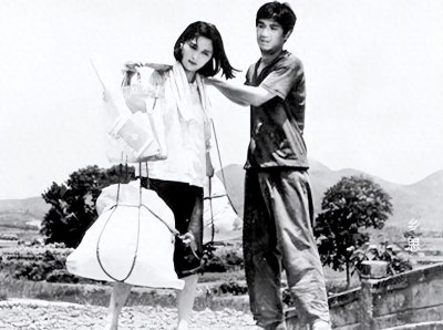 ​乡村旧事：年轻男子与寡妇的禁忌关系，令人热血沸腾