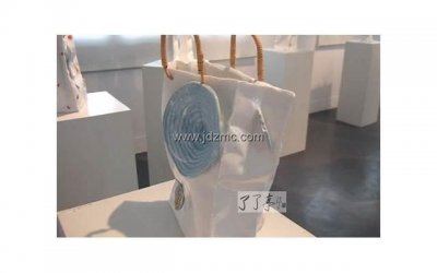 ​前任有了新女友还来找我