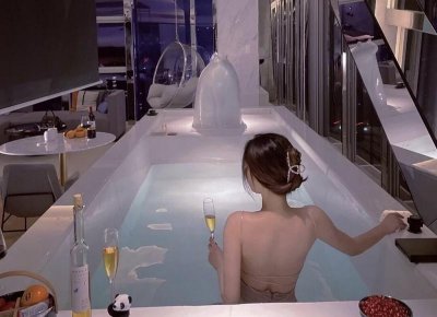 ​混血女儿小美（刘烨女儿整容式长大）