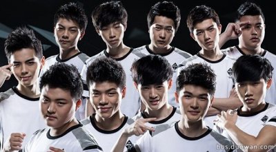 ​LOL诺夏复出啦，自拍照片暴露了他在EDG的事实