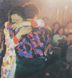 ​81岁李谷一：将连续第3次缺席春晚，摘假发、卸浓妆后“长这样”