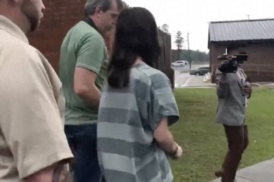 ​19岁女性TikToker拍摄与狗的性行为并发布到社交媒体，在美国被捕