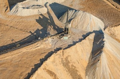 ​伊朗地理位置及自然资源