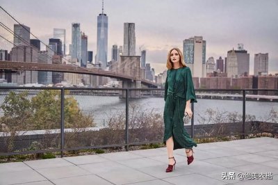 ​今秋的”丝绒裙“太高级，想要优雅大方不老气，秋冬就得这么穿