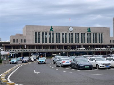 ​大连火车站：岁月交织的城市脉络