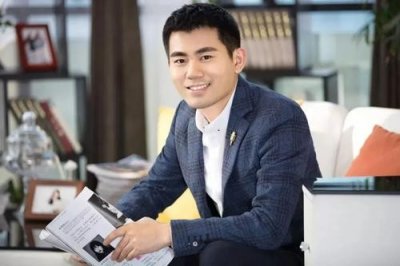 ​粥左罗│靠爆款写作年入100万背后的3条潜规则