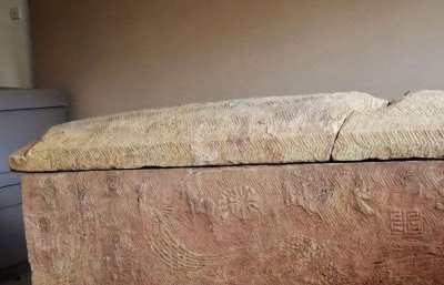 广西发现一座明朝七星古墓,出土一稀世文物,专家惊呼穿越了?