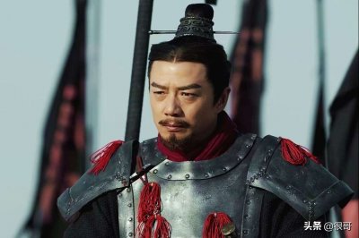 ​高兰村大秦赋中扮东周君，曾主演过太平天国，周迅在剧中只是配角