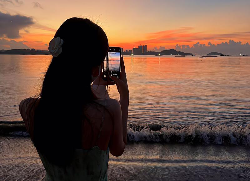 女性下腹疼痛的原因是什么？