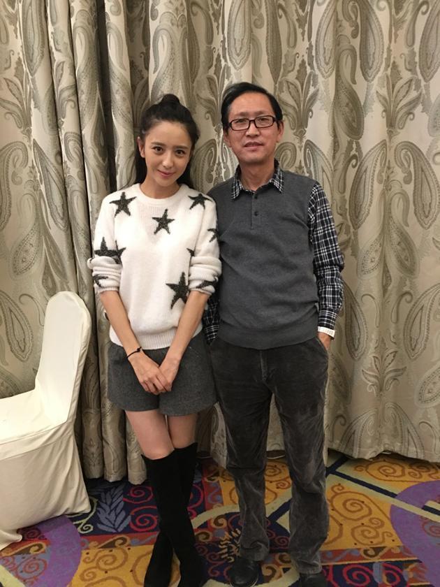 佟丽娅坚守爱情是因为不自信？佟丽娅父亲愤怒这样回应！