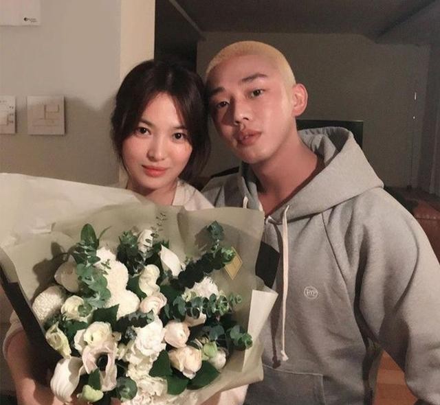 刘亚仁女朋友(宋慧乔刘亚仁他们的关系堪比灵魂伴侣)