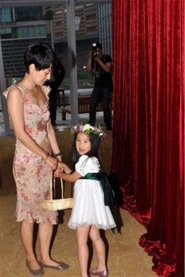 文章出轨姚笛是哪一年（2014年文章与姚笛婚外情）