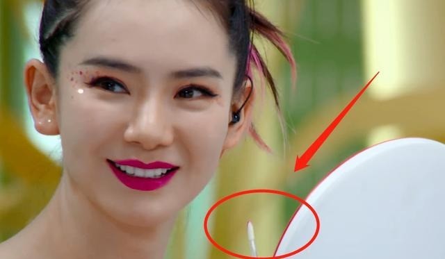 明星的口红为什么不掉色(为什么有的人涂口红不掉色)  第7张