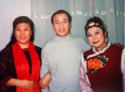 李静的老公是谁（演员李静丈夫患病后不离不弃）