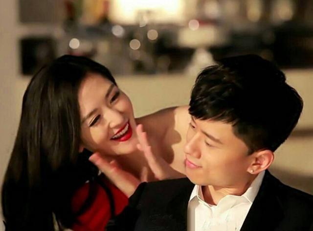 中国第一狗仔卓伟,微博爆料谢娜早产被事实打脸,谣言止于智者