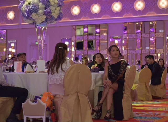 洗米嫂正宫地位稳固,她学甘比徐子淇做慈善,洗米华家人到场支持