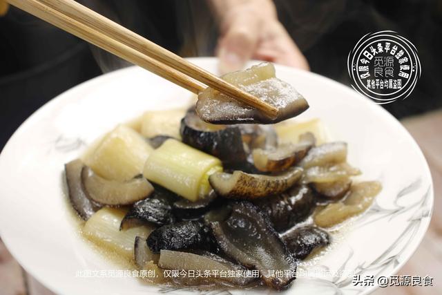 家常葱烧海参做法窍门(葱烧海参要不要焯水后红烧)(3)