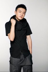 ​包贝尔：从“有”到“无”的蜕变，不止头发