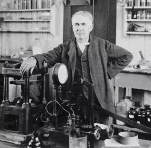 ​历史上的今天——1895年3月22日，历史上第一部电影首映