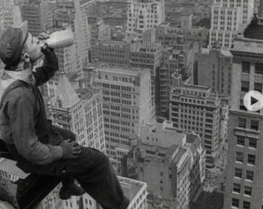 ​8张图片，告诉你生活不易，但是我不能哭，因为擦泪的时候不安全