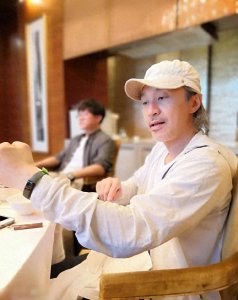 ​“喜剧之王”周星驰的上位史，从不被看好到逆袭翻盘他用了8年