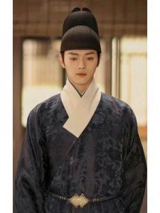 ​《尚食》中,姚子衿的身份曝光,朱瞻基为了保护自己的妻子,将殷紫萍当作替罪羊