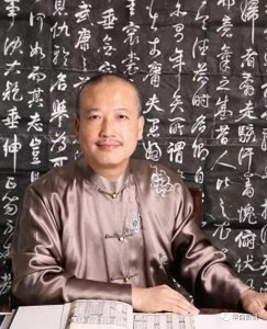 ​他和他师傅的画都出奇的贵，您看值吗？范曾弟子崔自默