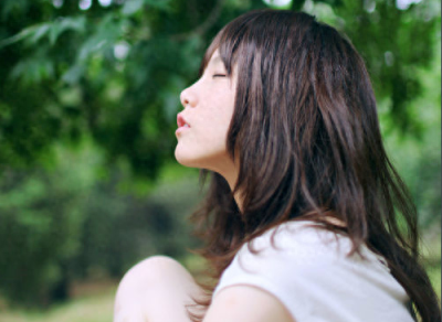 才女本兮24号去世27号才公布？曾素颜参加节目被黑是照骗！