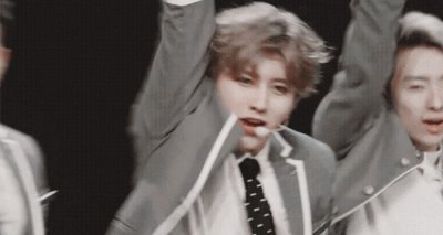 ​蔡徐坤为啥被全网黑？是网友跟风黑还是确有此事？我们来扒一扒