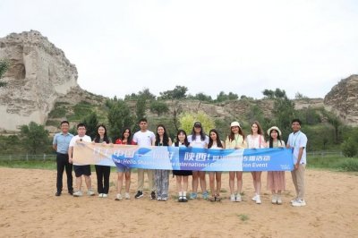 打卡中国参访团走进靖边统万城遗址:穿越千年 探秘最后的王城