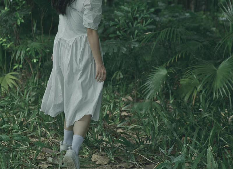 和女生第一次约会说什么好不会尴尬呢