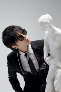 华晨宇写真大片,矜贵又帅气,每一张都要细品