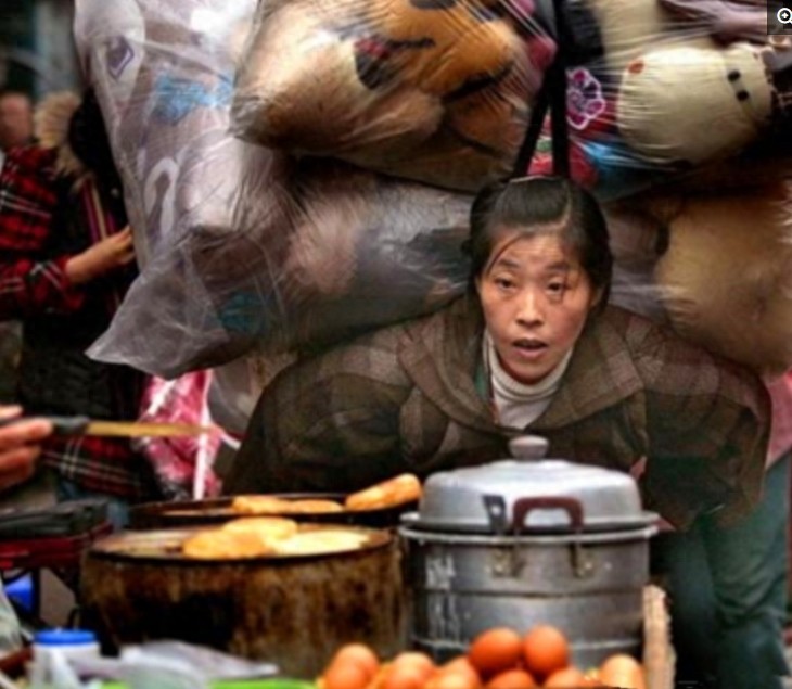 10张剐心催泪的照片,不是我想哭,只是眼泪止不住