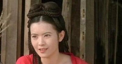 余倩雯与曾志伟“假戏真做”,留下了阴影,如今她怎样了?