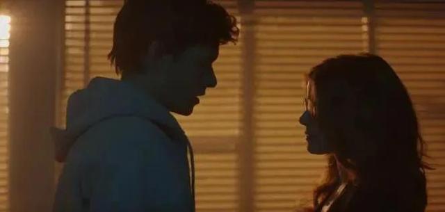 师生恋最好看的电影(这场师生之恋好看又刺激)(24)