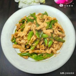 最最接地气的做法,线椒炒鸡丝,滑滑嫩嫩,辣的直想掉眼泪