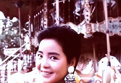 邓丽君离奇死亡:男友阴谋还是医疗失误?